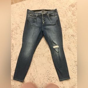 Torrid buttonfly bombshell skinny premium stretch distressed jeans- size 20